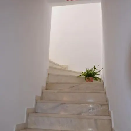έλλη