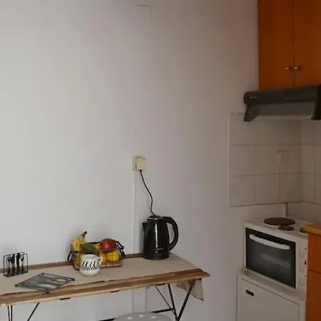 έλλη